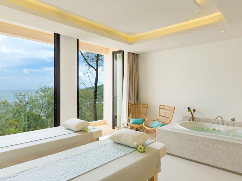 Bandara Phuket Beach Resort