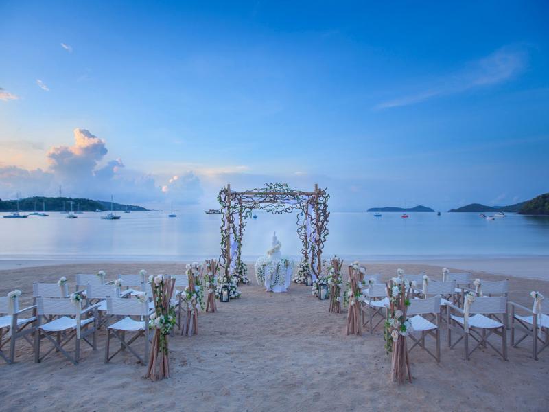 Bandara Phuket Beach Resort