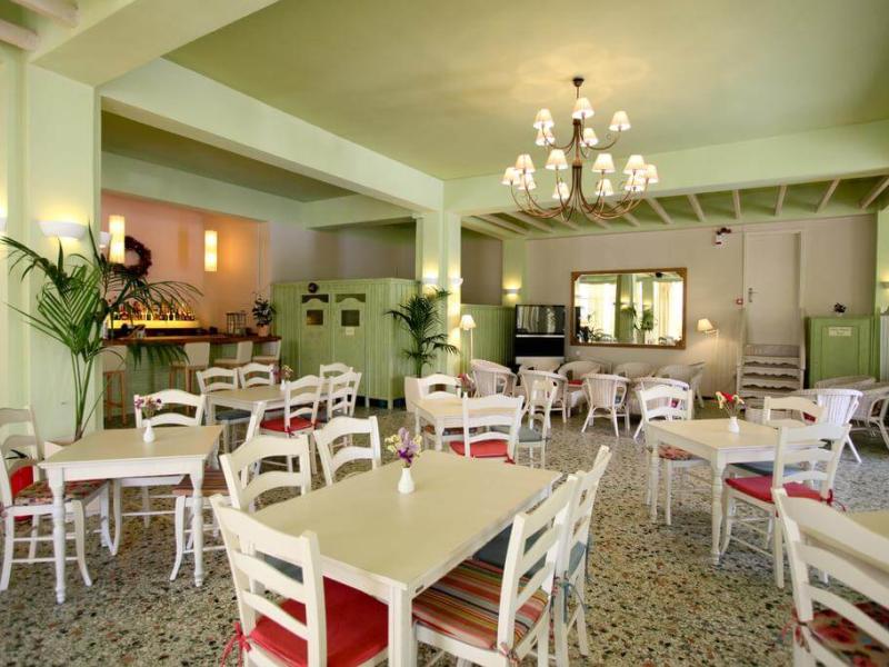 Oassis Hotel