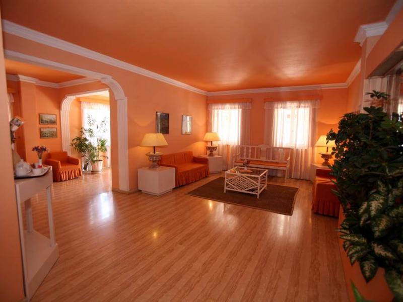 Oassis Hotel