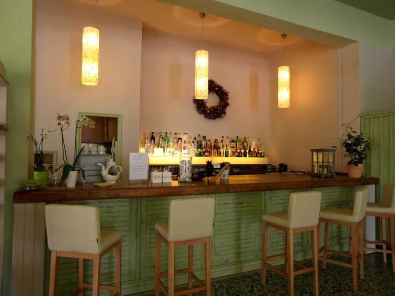 Oassis Hotel