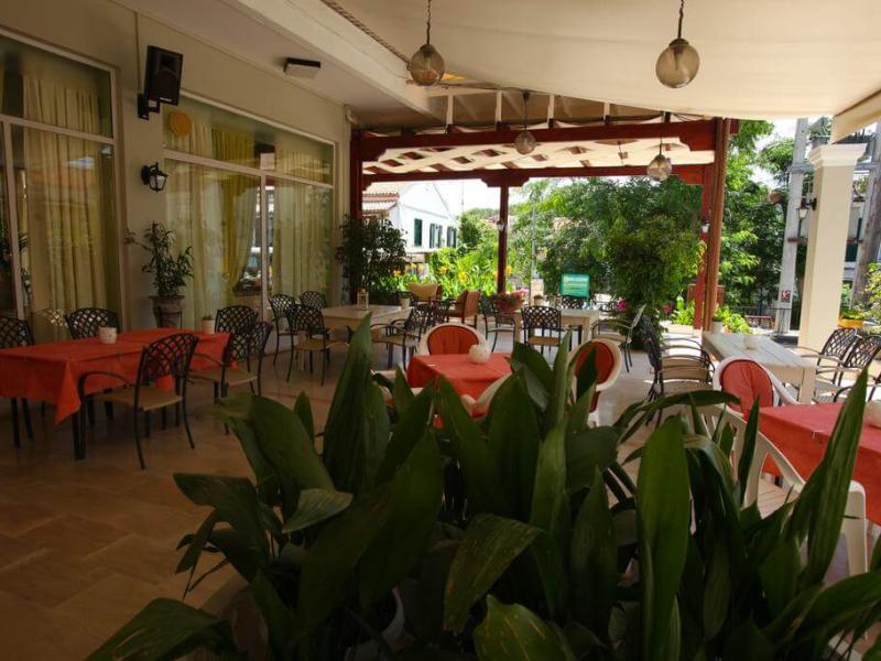 Oassis Hotel