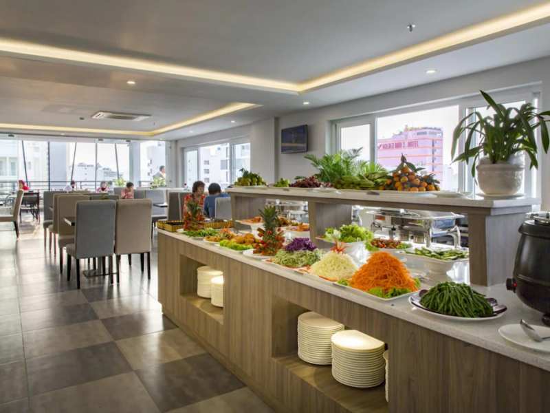 Maple Leaf Hotel & Apartment