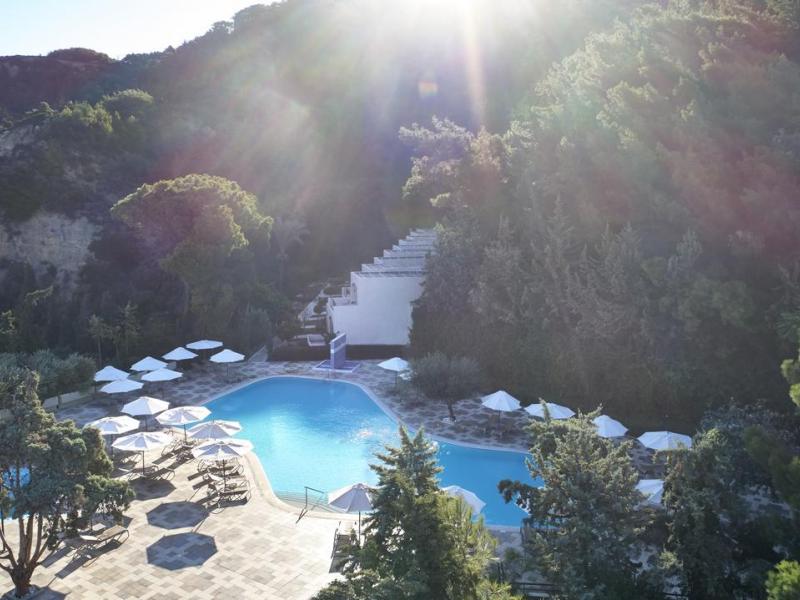 Rhodes Bay Hotel & Spa