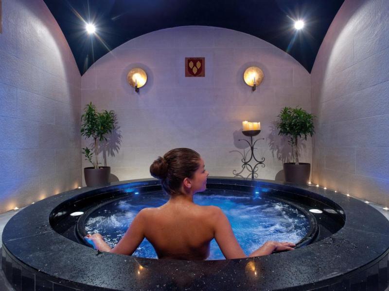 Rhodes Bay Hotel & Spa