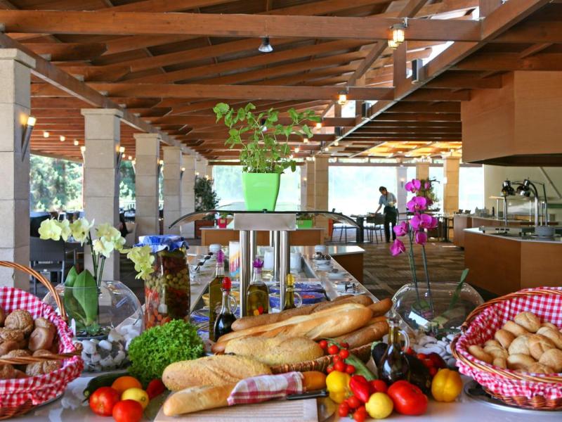 Rhodes Bay Hotel & Spa