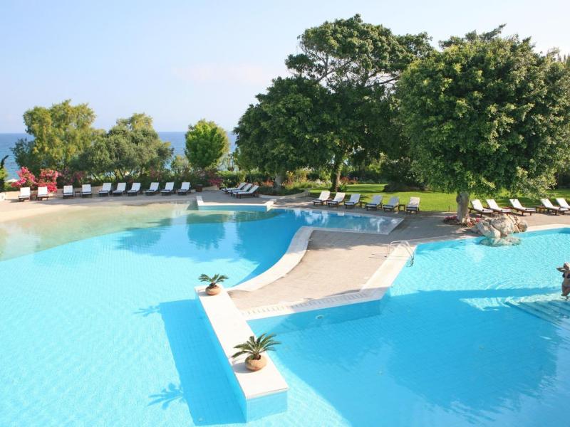 Rhodes Bay Hotel & Spa