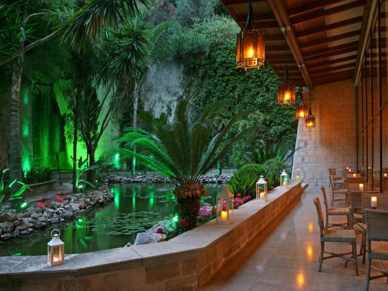 Rhodes Bay Hotel & Spa