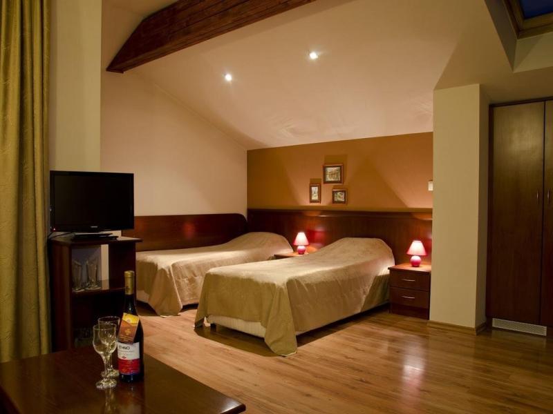Bizev Hotel