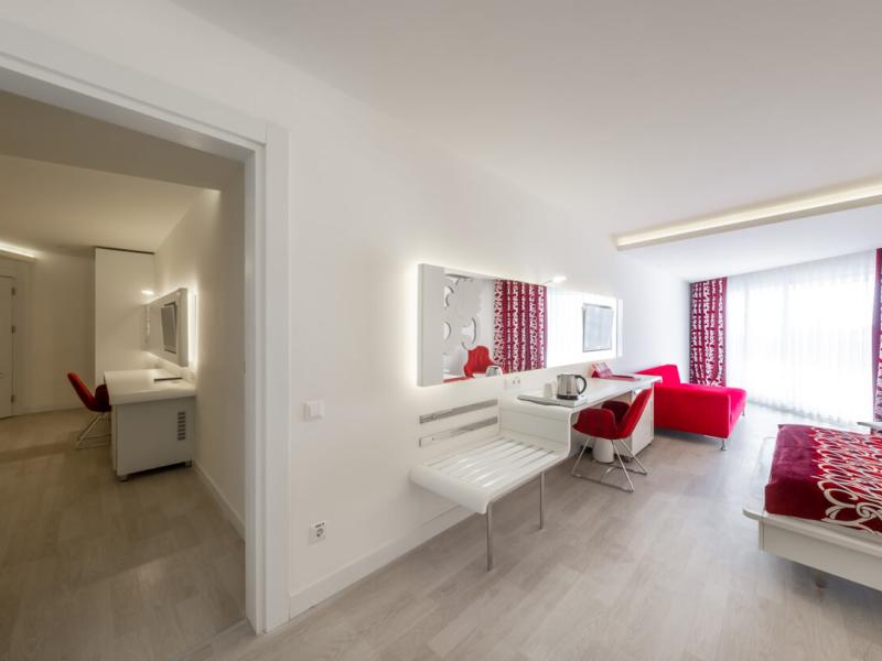 Laguna Beach Alya Resort & Spa