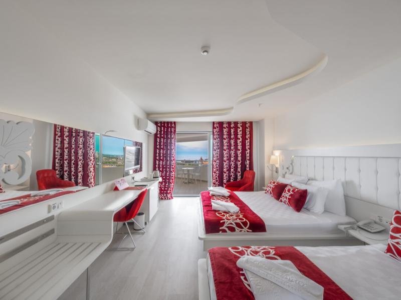 Laguna Beach Alya Resort & Spa