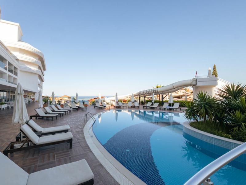 Laguna Beach Alya Resort & Spa