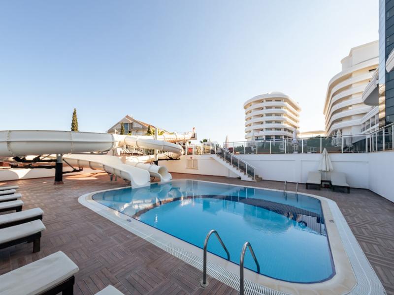 Laguna Beach Alya Resort & Spa