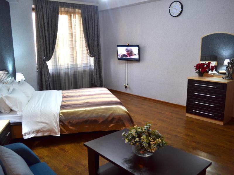 Patriot Hotel & Restaurant