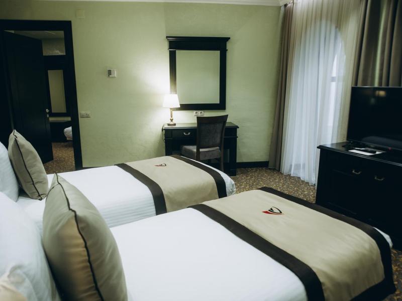 Colosseum Marina Hotel