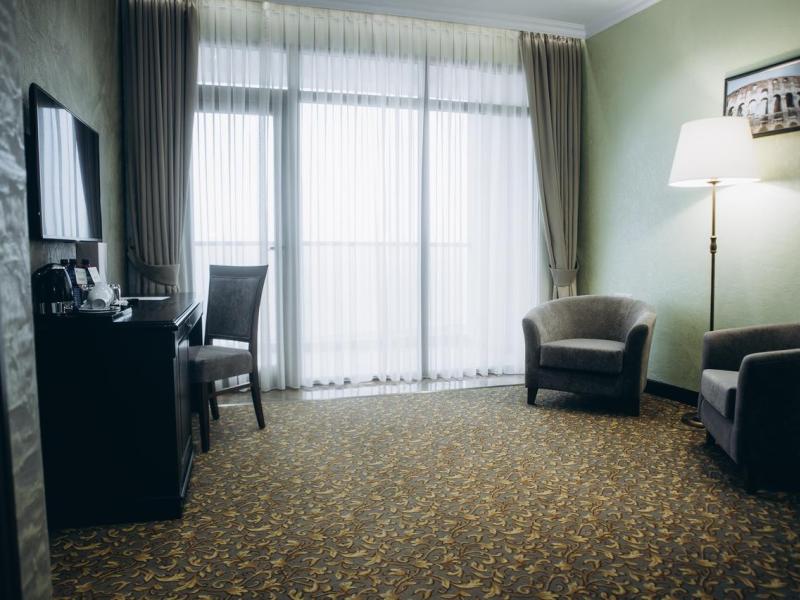 Colosseum Marina Hotel