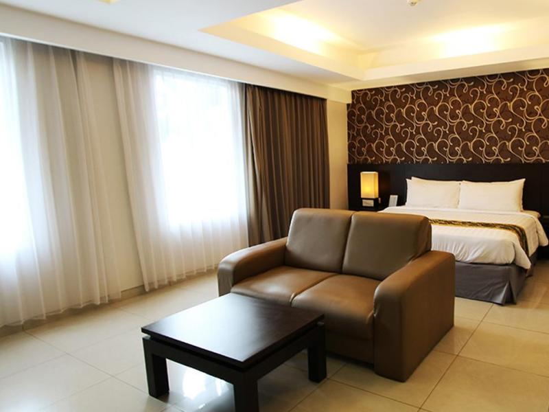 CrystalKuta Hotel