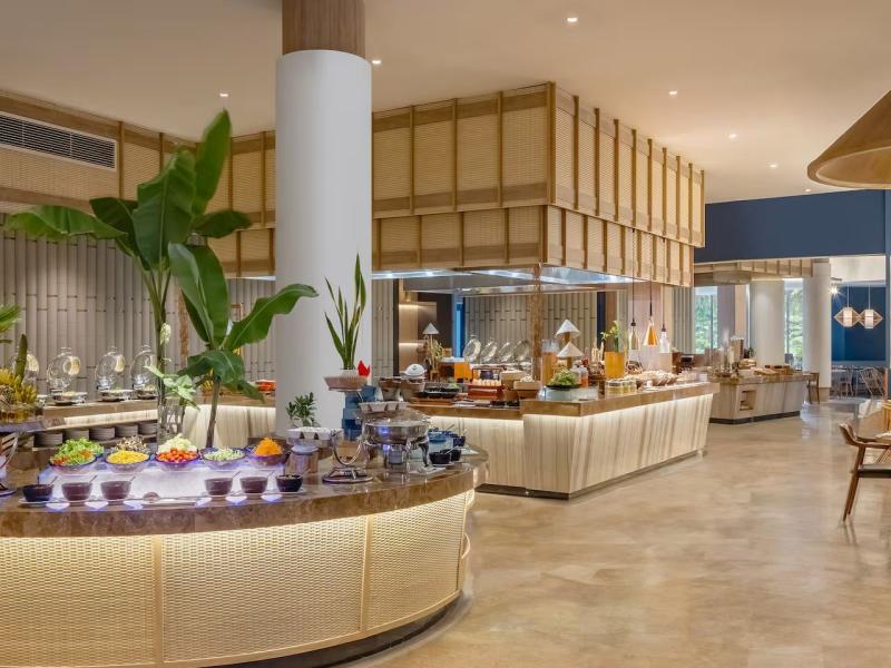 Melia Danang Beach Resort