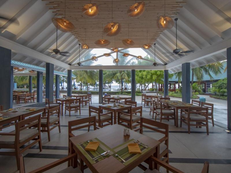 Furaveri Island Resort & Spa