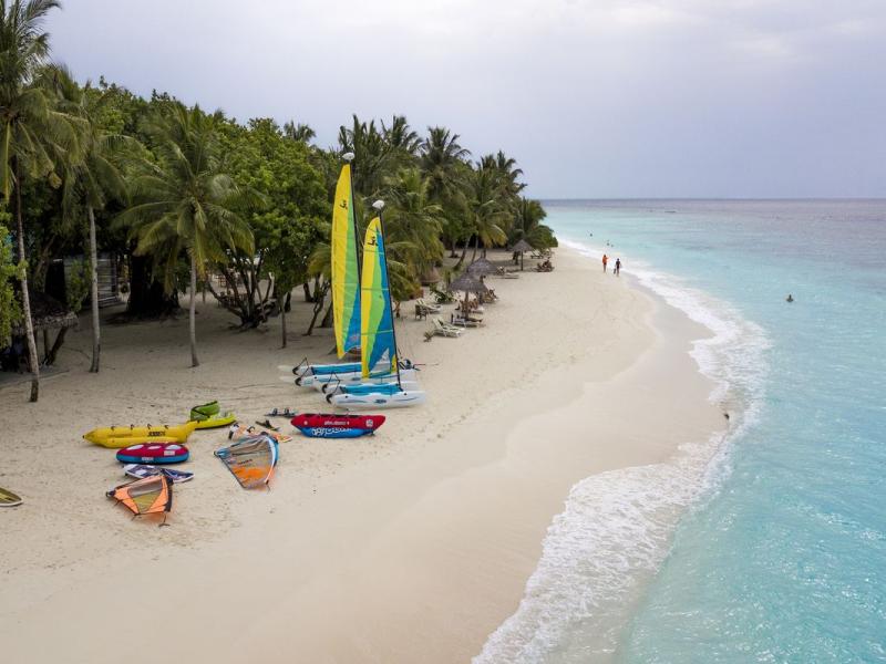 Furaveri Island Resort & Spa