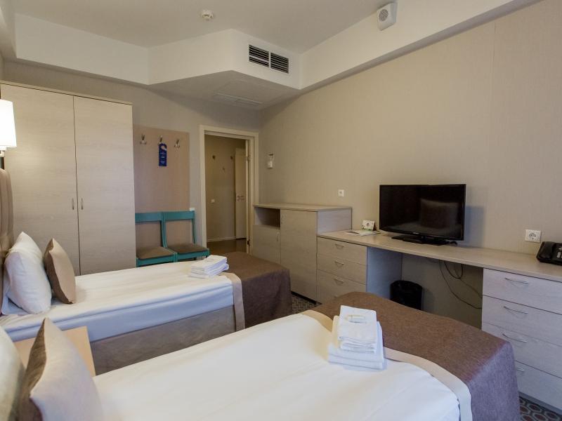 Bridge Family Resort