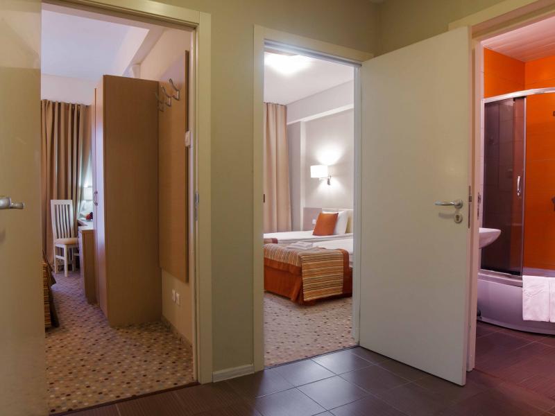 Bridge Family Resort