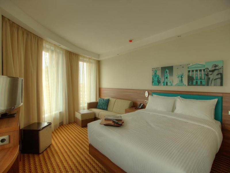 Hampton by Hilton