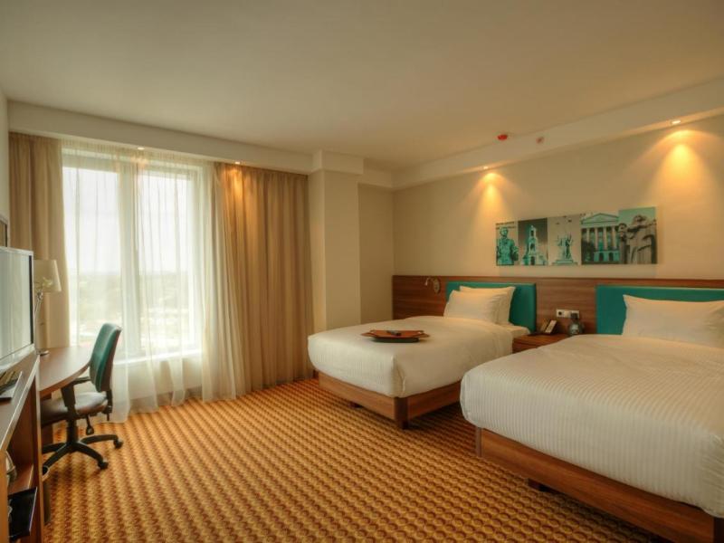 Hampton by Hilton