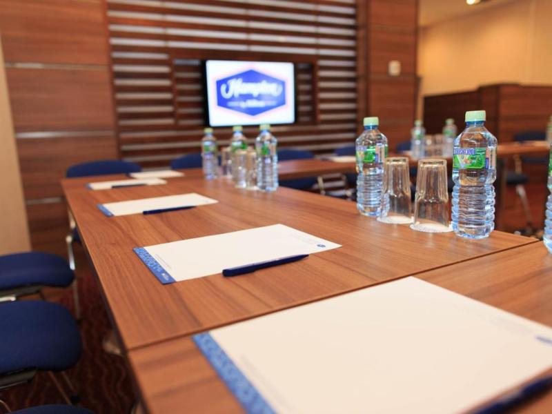 Hampton by Hilton