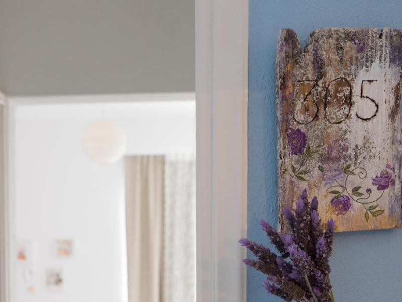 Silver Sun Studios & Apartments