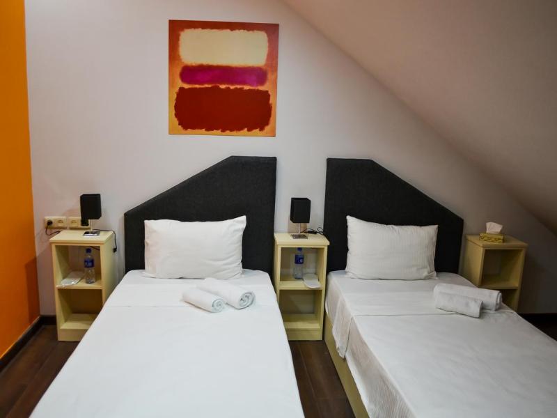Elysium Gallery Hotel