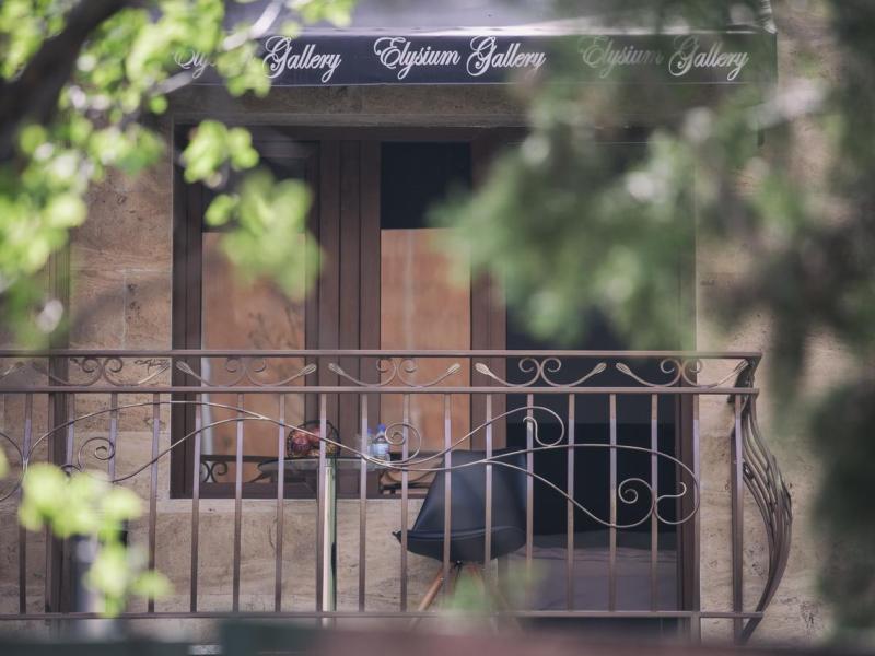 Elysium Gallery Hotel