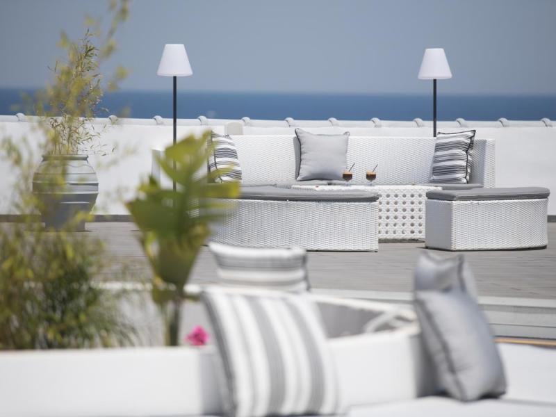 Mr & Mrs White Crete Lounge Resort & Spa