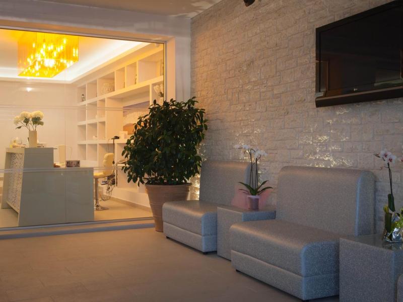 Melina Bay Boutique Hotel