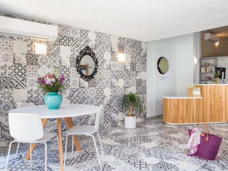 Sundance Apartments & Suites