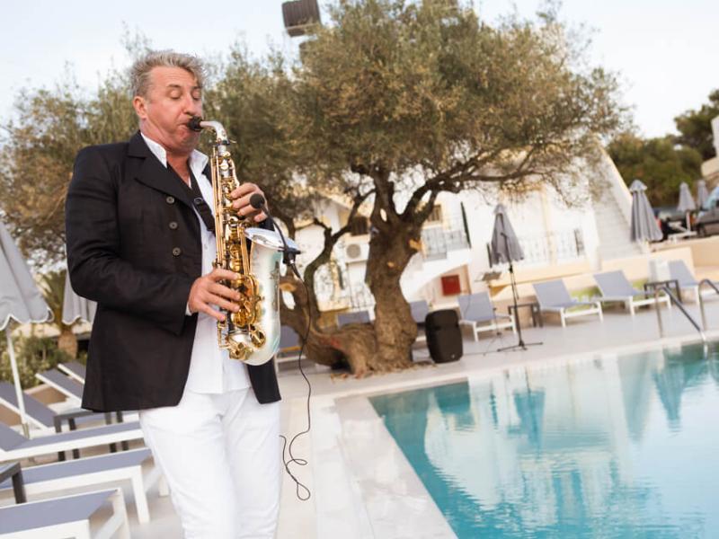 Sundance Apartments & Suites