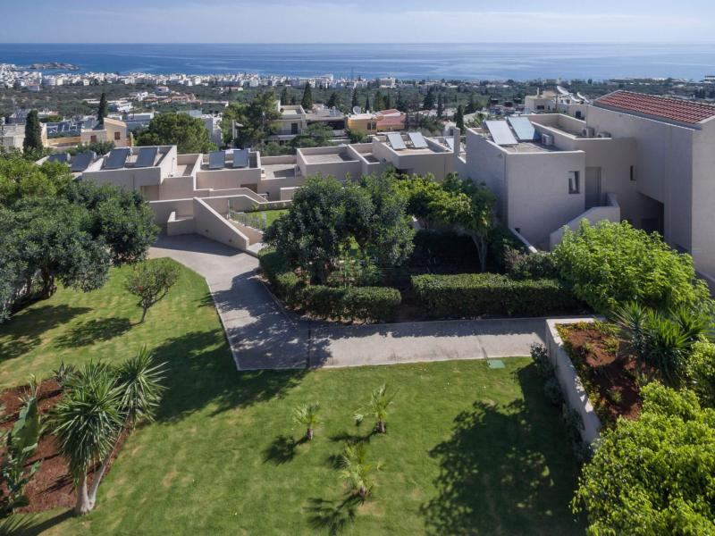 Sundance Apartments & Suites