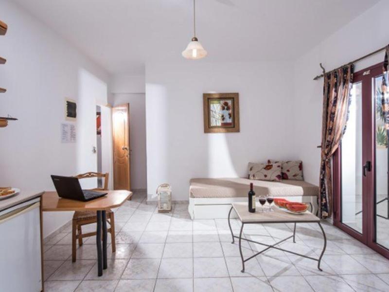 Irida Hotel Apartments