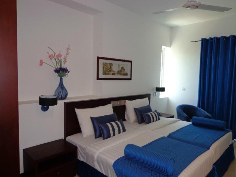 Earl's Red Passikudah