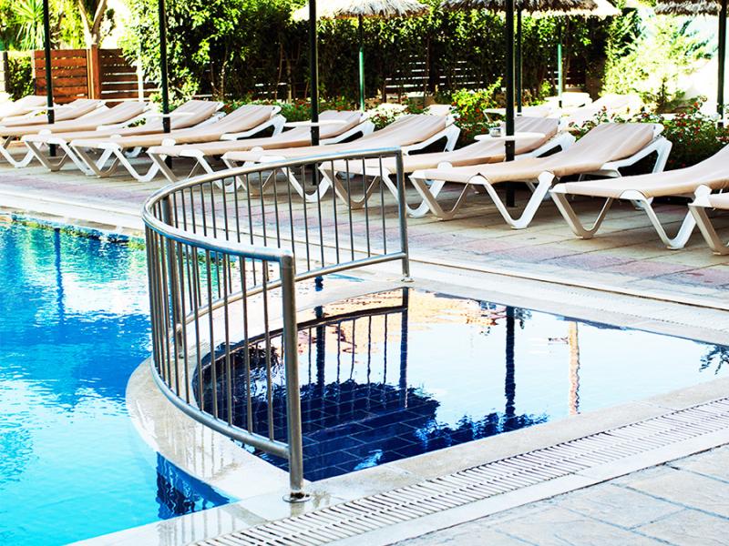 Sunday Hotel