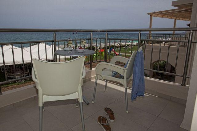 Maravel Star Art Hotel