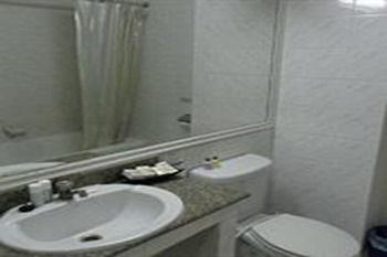 PJ Watergate Hotel