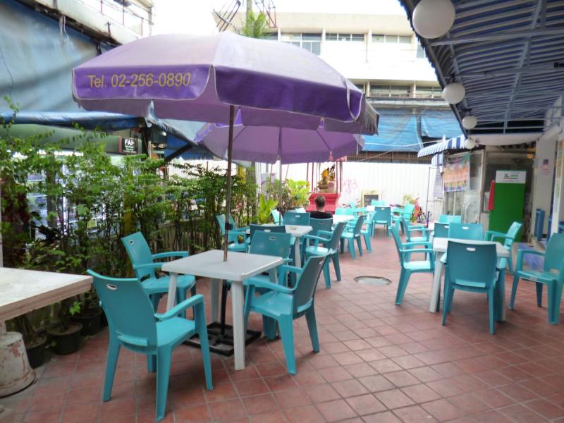 Sawasdee Banglumpoo Inn