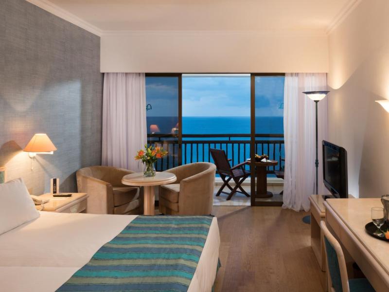 Coral Beach Hotel & Resort