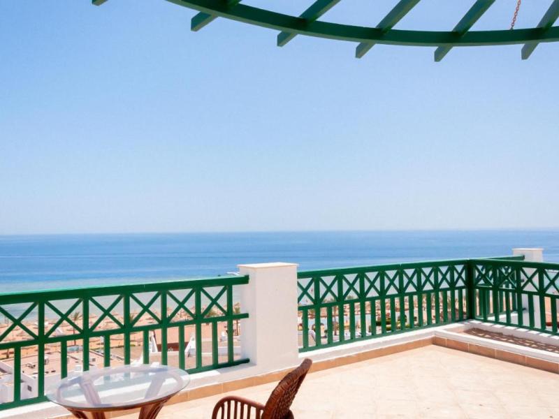 Coral Beach Resort Montazah