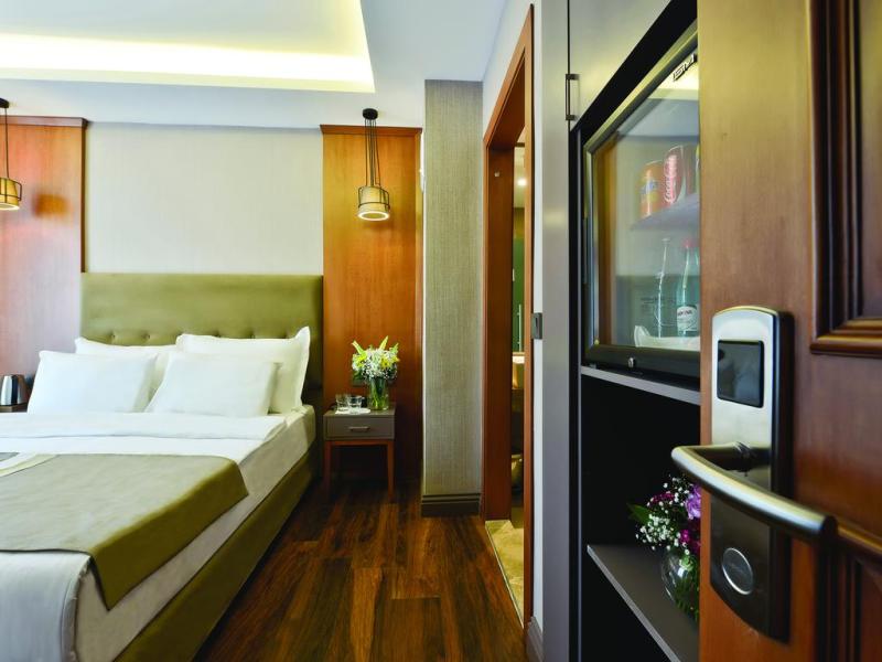 Blueway Hotel City