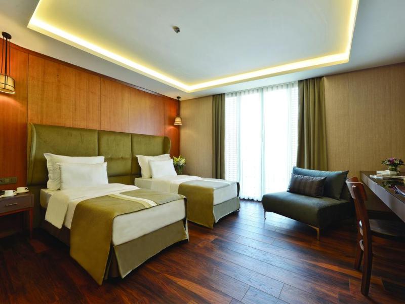 Blueway Hotel City