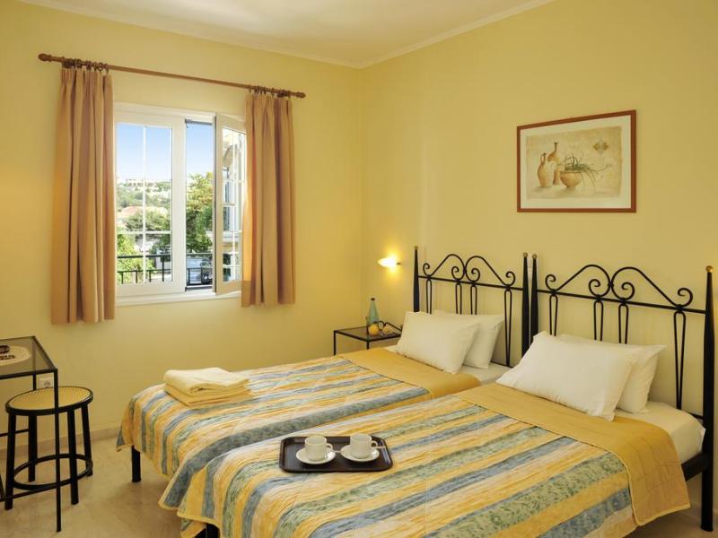 Balaris Apartments