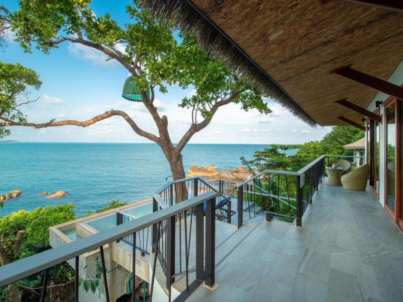 Coral Cliff Beach Resort