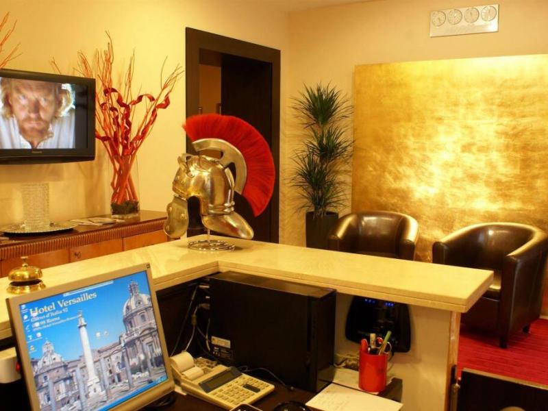 Hotel Versailles